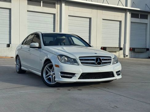 Used 2012 Mercedes-Benz C 350 Sport image 2