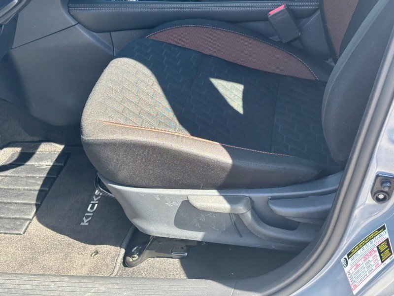 Used 2024 Nissan Kicks SR FWD image 17