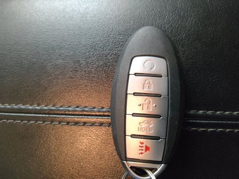 Used 2025 Nissan Sentra S FWD image 32