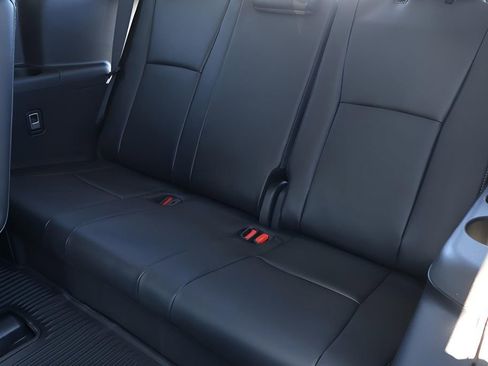 New 2026 Toyota Highlander Limited image 17