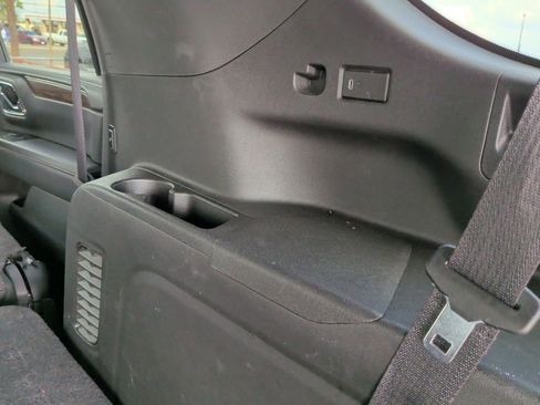 Used 2024 Chevrolet Suburban Premier image 45