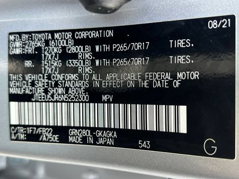 Certified 2022 Toyota 4Runner SR5 RWD image 27