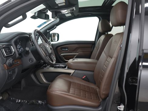 Used 2022 Nissan Titan Platinum Reserve w/ Moonroof Package image 20