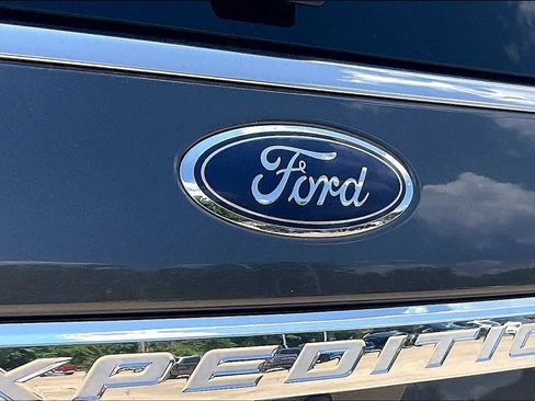 Used 2021 Ford Expedition Max XLT RWD image 11