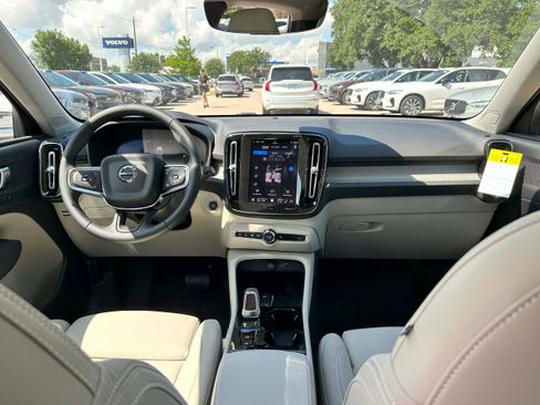 New 2026 Volvo XC40 B5 Plus w/ Protection Package Premier image 14