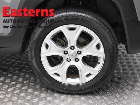 Used 2020 Jeep Renegade Limited AWD/4WD image 8