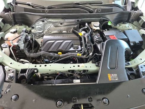 Used 2025 Chevrolet Trax ACTIV FWD image 14