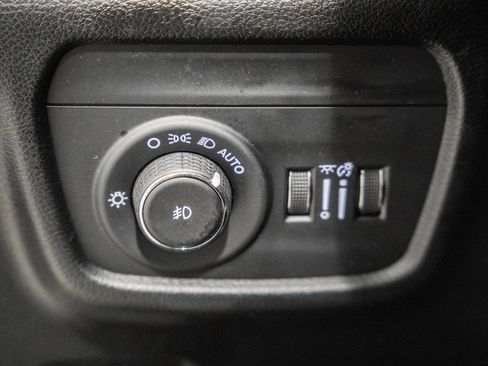 Used 2024 Jeep Grand Cherokee L Limited w/ Luxury Tech Group II image 49