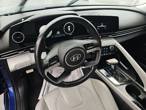 Used 2021 Hyundai Elantra Limited w/ Cargo Package FWD image 14