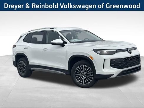 New 2026 Volkswagen Tiguan S image 1