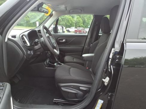 Certified 2023 Jeep Renegade Latitude AWD/4WD image 13