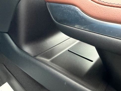 New 2025 Lincoln Navigator L Reserve image 37