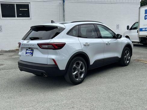 Used 2025 Ford Escape ST-Line FWD image 3