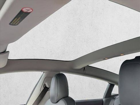 Used 2019 Tesla Model 3 Long Range image 13