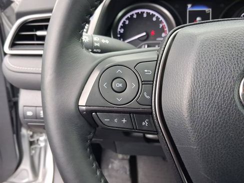 Used 2022 Toyota Camry SE FWD image 17