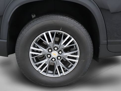 Used 2024 Chevrolet Traverse LT AWD/4WD image 36
