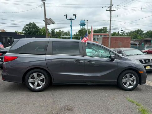 Used 2018 Honda Odyssey EX-L image 2