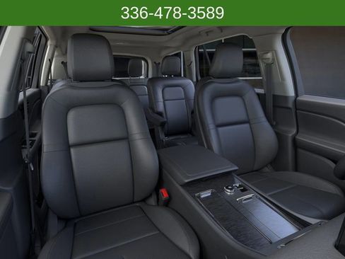 New 2025 Lincoln Aviator AWD w/ Equipment Group 101A image 10