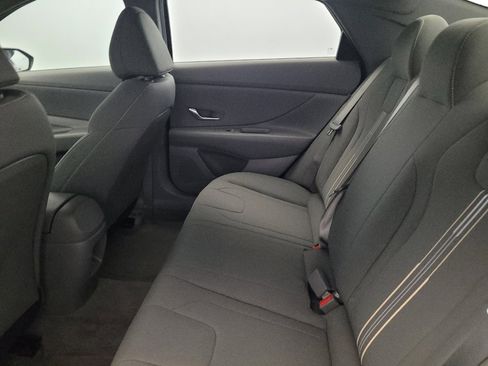Used 2024 Hyundai Elantra SEL FWD image 18