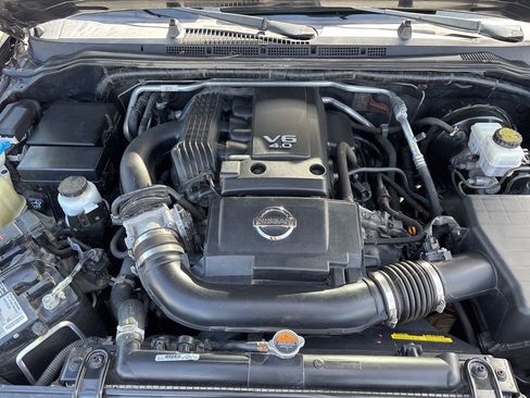 Used 2019 Nissan Frontier SL AWD/4WD image 11