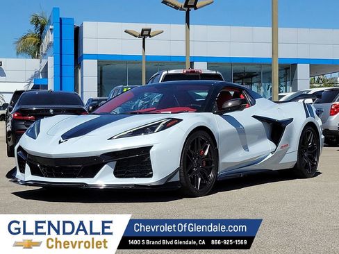 Used 2023 Chevrolet Corvette Z06 w/ Z07 Performance Package image 16