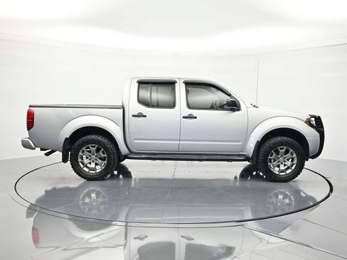 Used 2020 Nissan Frontier SV AWD/4WD image 4