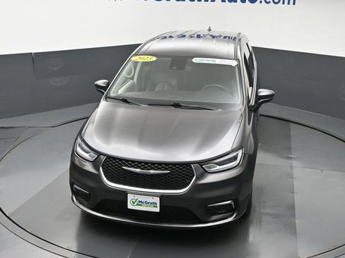Used 2023 Chrysler Pacifica Touring-L FWD image 35