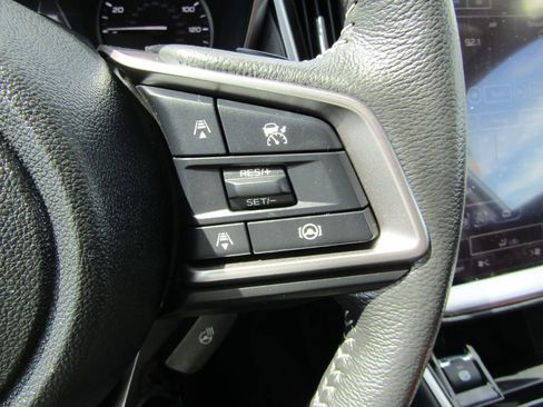 Used 2025 Subaru Outback Limited AWD/4WD image 27