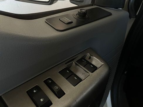 Used 2011 Ford F250 XLT w/ XLT Premium Pkg image 23