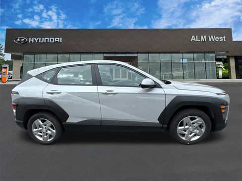 New 2026 Hyundai Kona SE FWD image 5