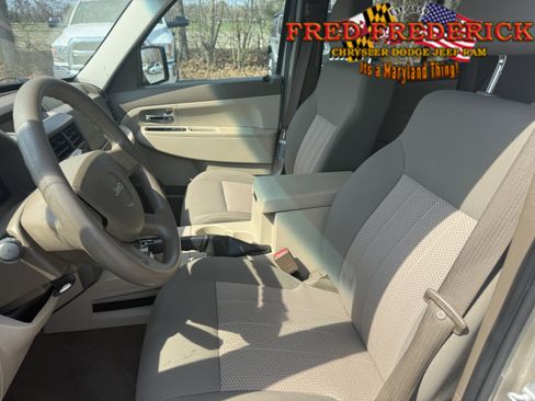 Used 2010 Jeep Liberty Sport w/ Popular Equipment Group image 15