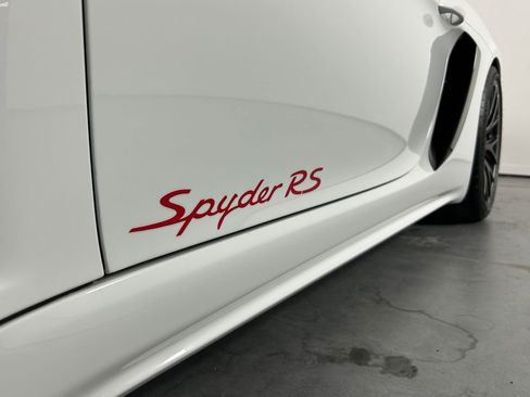 Used 2024 Porsche 718 Boxster Spyder RS RWD image 12
