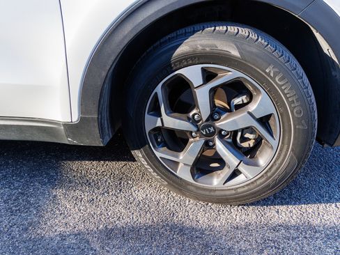 Used 2021 Kia Sportage LX image 12