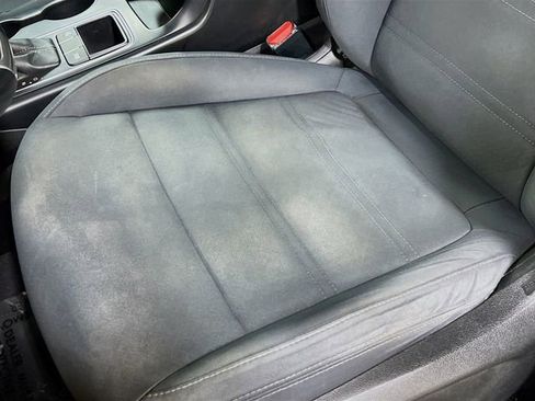 Used 2017 Kia Sorento LX w/ LX Convenience Package image 19