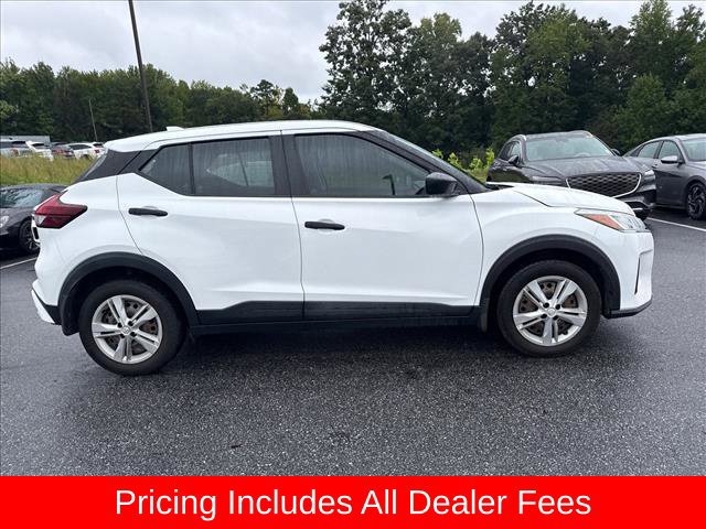 Used 2022 Nissan Kicks S FWD image 2