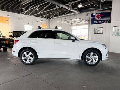 Used 2020 Audi Q3 2.0T Premium Plus w/ Premium Plus Package image 4