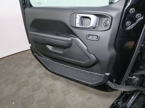 Used 2023 Jeep Wrangler Unlimited w/ Sun & Screen Package AWD/4WD image 37