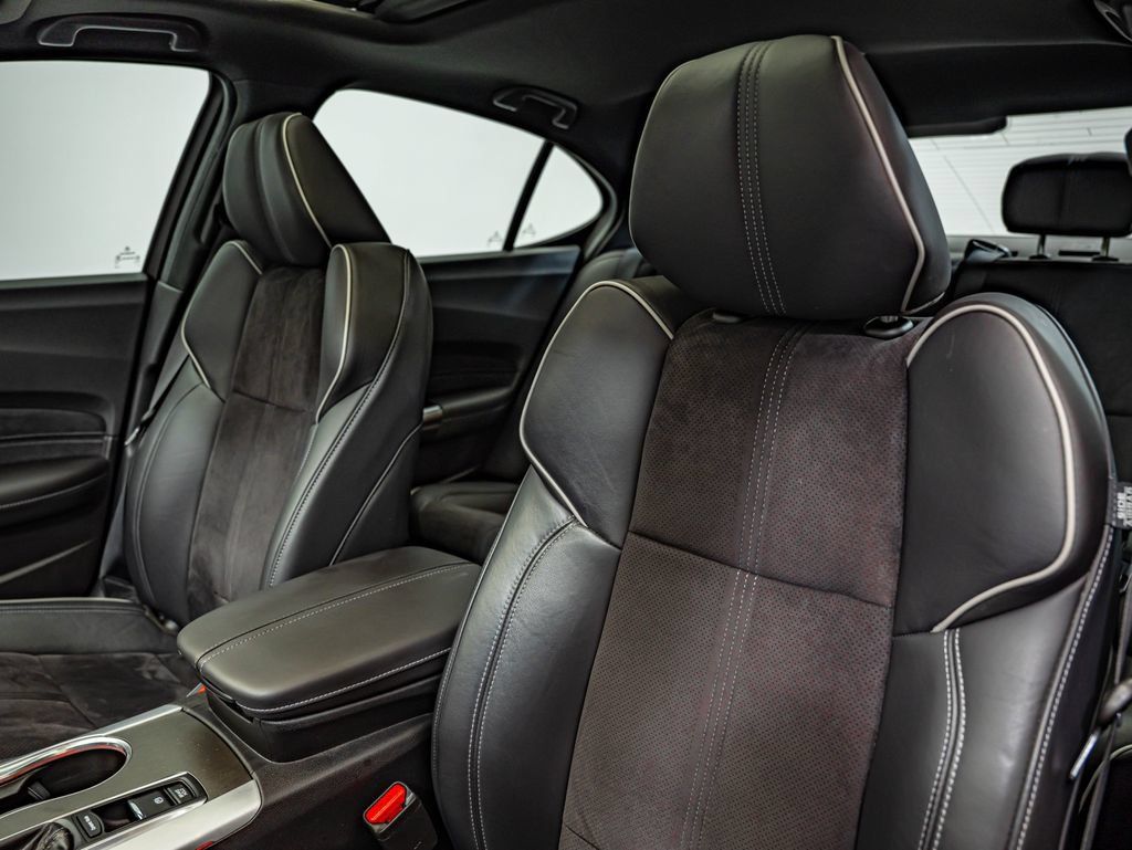 Used 2019 Acura TLX w/ Technology & A-SPEC Package FWD image 30