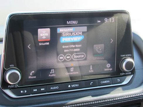 Used 2024 Nissan Rogue SV FWD image 21