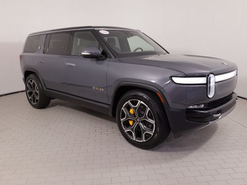 Used 2023 Rivian R1S Adventure AWD/4WD image 7