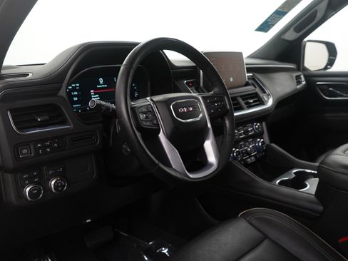 Used 2023 GMC Yukon SLT image 18