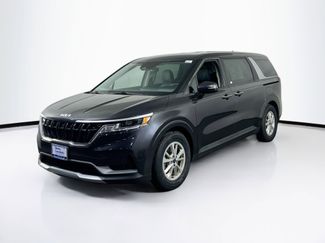 Used 2024 Kia Carnival LX video 1