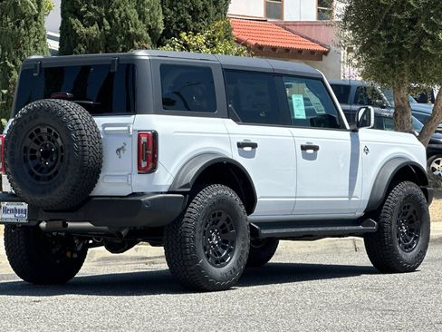 New 2026 Ford Bronco Outer Banks w/ Sasquatch Package AWD/4WD image 4