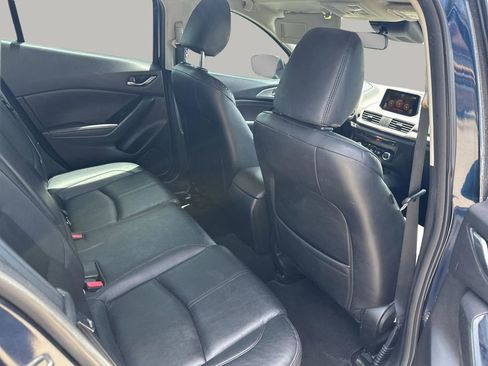 Used 2017 MAZDA MAZDA3 Touring FWD image 12