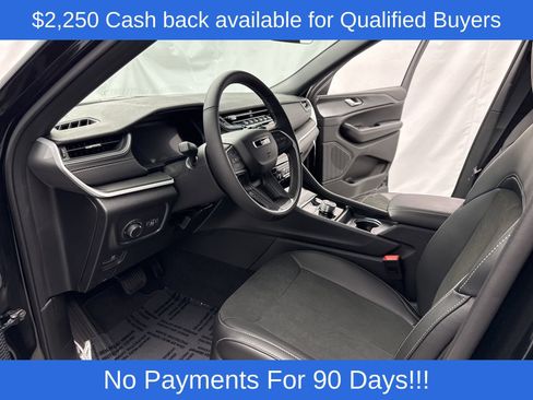 New 2025 Jeep Grand Cherokee Altitude AWD/4WD image 11