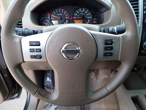 Used 2013 Nissan Frontier SV w/ SV Value Truck Pkg image 10