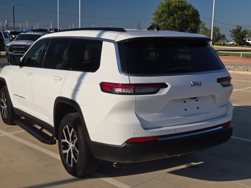 Certified 2025 Jeep Grand Cherokee L Limited RWD image 5