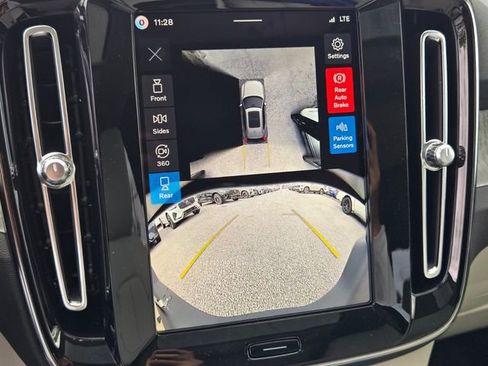 New 2026 Volvo XC40 B5 Plus w/ Protection Package Premier AWD/4WD image 25