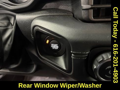 Used 2024 Jeep Wrangler Unlimited Rubicon w/ Safety Group image 20