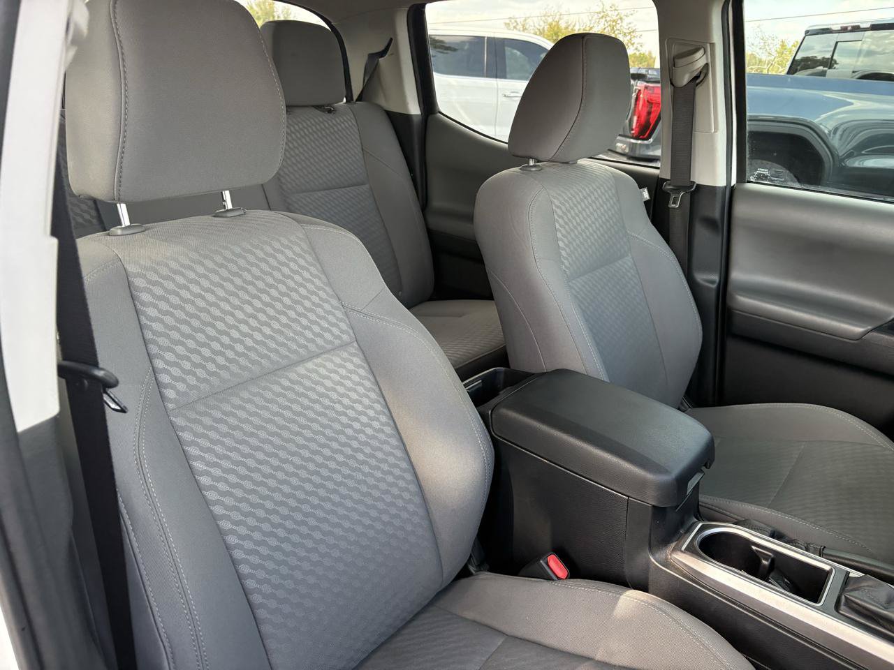 Used 2023 Toyota Tacoma SR5 RWD image 18